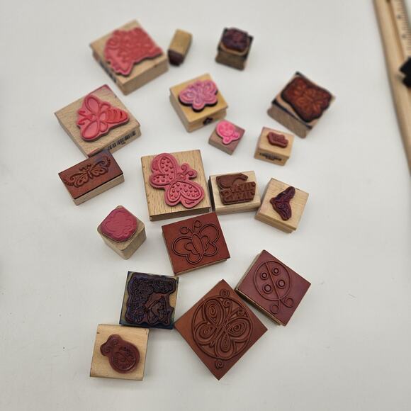 Vintage Wood Rubber Stamp Lot Butterflies Birds Ladybugs Bees Flowers Snail Mail - Picture 10 of 16
